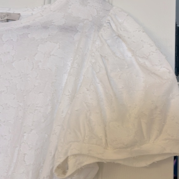 LOFT Flower Detail Top - Picture 3 of 5